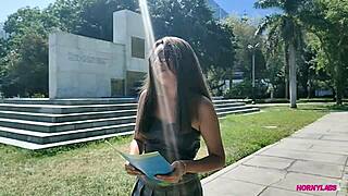 bella jovencita me aborda para poder hacer un donativo a una fundaci�n de animales abandonados a cambio le propongo llevarla a mi departamento y le ofrezco dinero por una una buena cogida - briella m�rquez