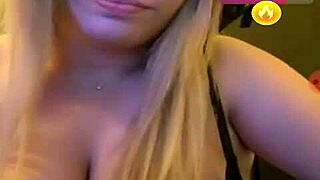 Una bella tettona bent over in doggystyle position?