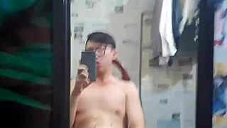 Vietnamese Gay Top Sucks Big Cock