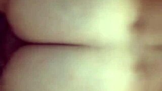 Stara para milfów bawi się intensywnym analem