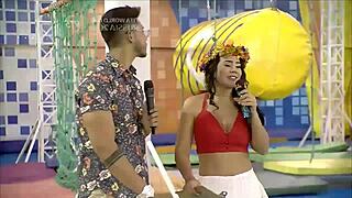 We start with the girls' parade in this sunny combat.