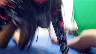 madrastra hides face for secret porno with me showing juicy ass