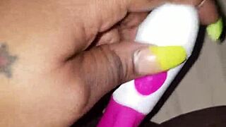 My toy kept dying during wet pussy play