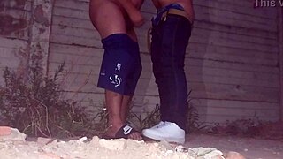 cojiendo en el callejon con striptease sexy