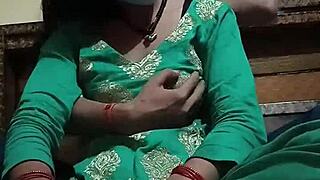 indian bhabhi boobs pressed hard sucked devar