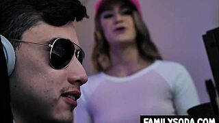 Gamer stepbro bangs stepsis hard, damn hot!