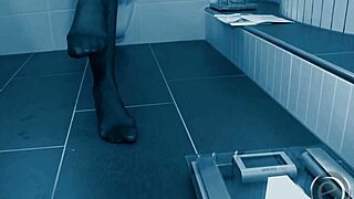 alisha sweet strips and gets a facial cumshot