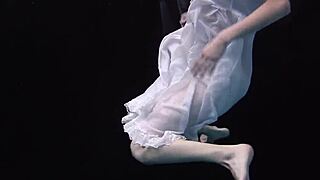 andrejka does astonishing underwater moves at the beach pool