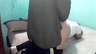 Cogemos De Perrito Un Dia De Frio En La Cama De Dos Plazas