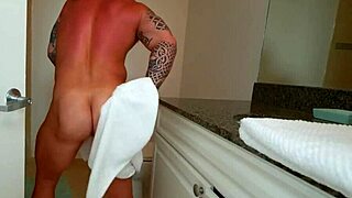 Guy Selector - Rikk York & Riley Mitchel Meet Up Through Gay Hookup App And Breed!