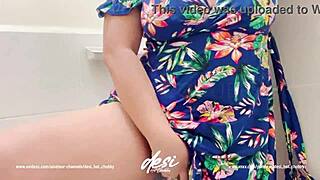 horúca indická teta sa masturbuje s veľkými prsiami a chlpatou pičou