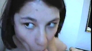 Casal jovem faz creampie primeira vez ao vivo na webcam