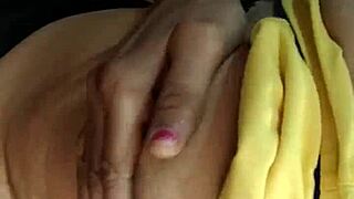 บาบีอินเดีย อยากเห็นฉันเย็ดและฉี่สุดเฟี้ยวเหรอ?