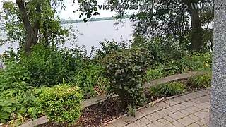 BBW MILF sesa kurac in se jebe na prostem 😏