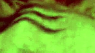 La polla negra grande satisface a la esposa blanca puta.