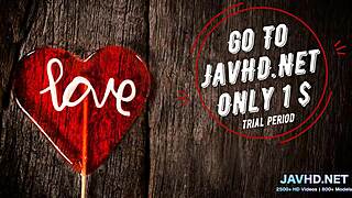 嘿，看看这个日本美女在第41卷玩鸡巴