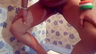 واو، طبيبة ميلف كبيرة الصدر تُحفر من قبل تغيرلز في كاليفورنيا!