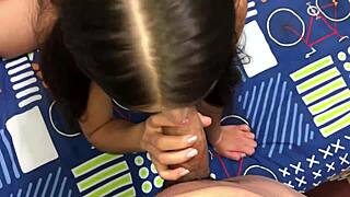 ¡Mi polla enorme de 23cm chupada por belleza de 18 años impresionante!