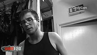 Δύο καυτές με τεράστια βυζιά γαμιούνται σκληρά από γιγάντιο πούτσο σε άγρια δράση!