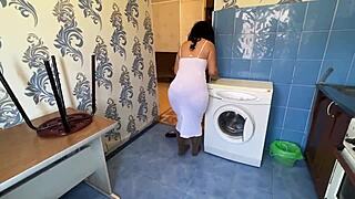 继母现在渴望肛交