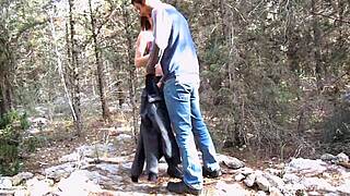 Hei kiva tyttö, haluatko nähdä Katiushan naidan kovasti ulkona?