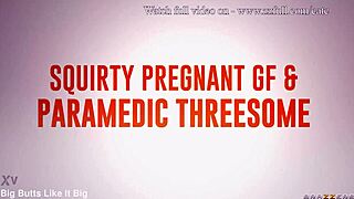 怀孕女友凯蒂·库什在狂野喷水三人行中大爆发！😍