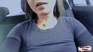 Amateur girl masturbating deliciously inside the uber while going to work