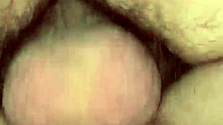 妻子弯腰后入，怪物鸡巴内射