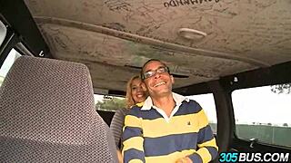 Har du sett en nybörjare hantera en sådan massiv kuk?