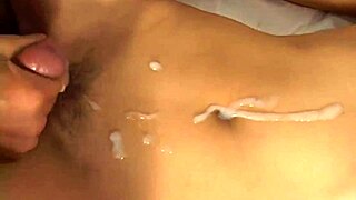 MILF Jepang dihancurkan kontol keras tak henti