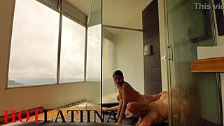 मेडेलिन कोलंबिया से अमीगो मुझे शावर में बेंट ओवर करके बेयरबैक बैंग करता है