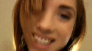 Joven europea 18+ montando a viejo, ¿quieres ver?