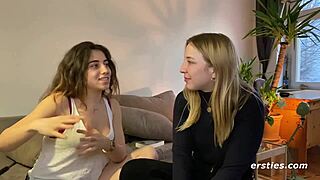 Γερμανίδες μπέιμπι παίζουν με βιμπρέιτορ