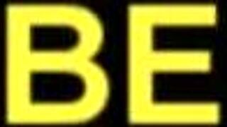 Namorada novinha se masturba quietinha no quarto vazio do vizinho hoje à noite