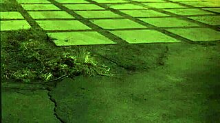 เส้นโค้งสาว 18+ เว้นแต่คุณมาจากยุคหกสิบและชอบพันธนาการ MILF แบบดิน