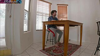 Мащехата ШОКИРА стъпсина с лудо РОЖДЕН ДЕН чукане изненада!