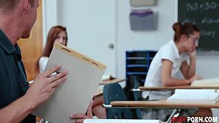 ตอนนี้หิวควยของ Izzy Bell ในห้องขังสุดป่าเถื่อนเลย