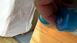 亚洲翘臀弯腰后入POV内射