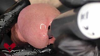 うわっ！3Pで尿道拡張のクローズアップがエグい！ディレーターが狂ったように伸ばす！