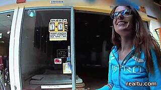 チェコの若い子がスーパーで誘惑、POVでバンバン突くのがヤバい