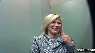 Τσέχικη ομορφιά δελεάζεται στο σουπερμάρκετ, χτυπιέται σκληρά σε POV 😍