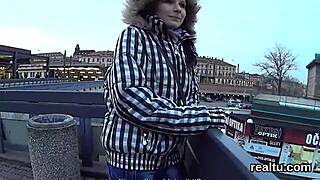 Superbe ado tchèque 18+ séduite au centre commercial, percée fort en POV.