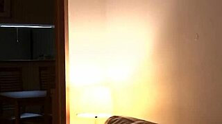 พ่อเลี้ยงฝึกสอนลูกสาวหน้าอกใหญ่สามวัน