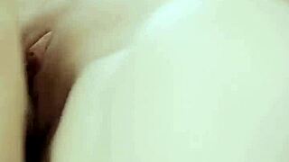 невинная Ada 18+ берет два огромных хуя в дикой групповухе справится ли