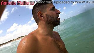 Divertimento con figa italiana bollente spiaggia nudista estate