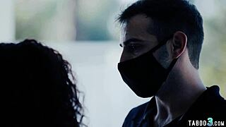 Scarlit Scandal के जंगली दोपहर में बड़े लंड से पागल हूँ!