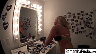 Samantha Saint schittert in hete zwarte licht solo sessie. Haar hete bewegingen vangen je in