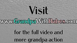 Petite skjønnhet får fitte fucked av eldre fyr! Creampie etter oral!