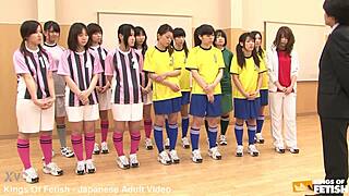 よっ、日本の女子チームが今日コーチからハードなレッスン受けてるぜ！🇯🇵