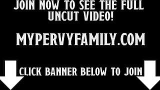 สาวเอเชียตัวเล็ก 18+ เรียนรู้จากพี่ชายแท้ๆ ดูดควยใหญ่เพื่อประสบการณ์จริง